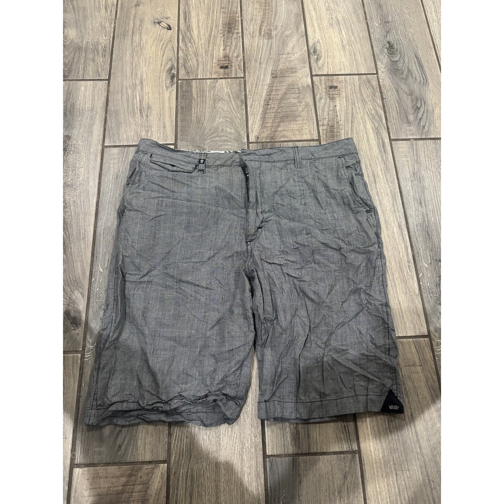 Vans Men's Gray Plaid Chino Shorts Size 34 Made in India Skate Casual Walk